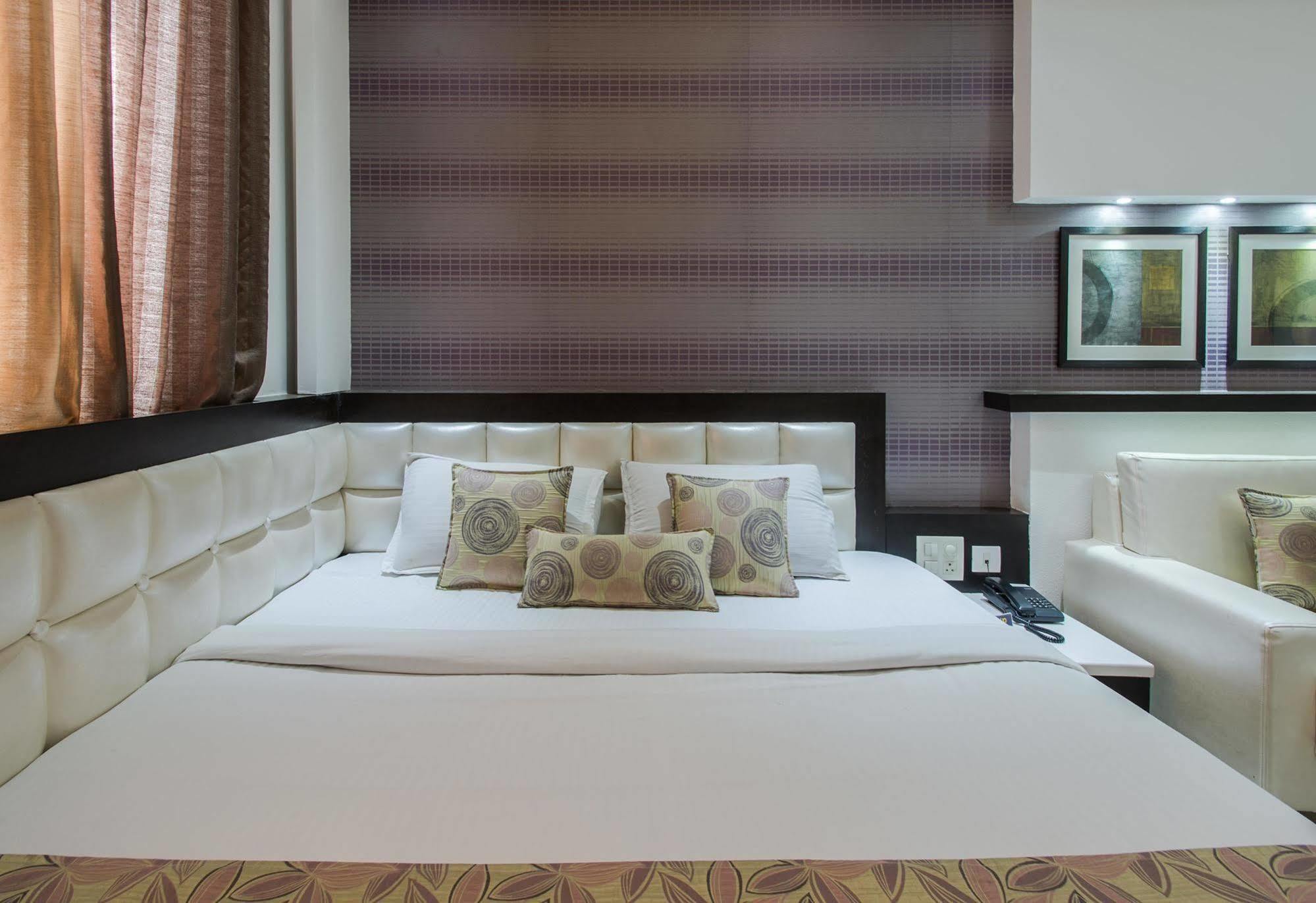 Hotel Rockland Dźajpur Zewnętrze zdjęcie