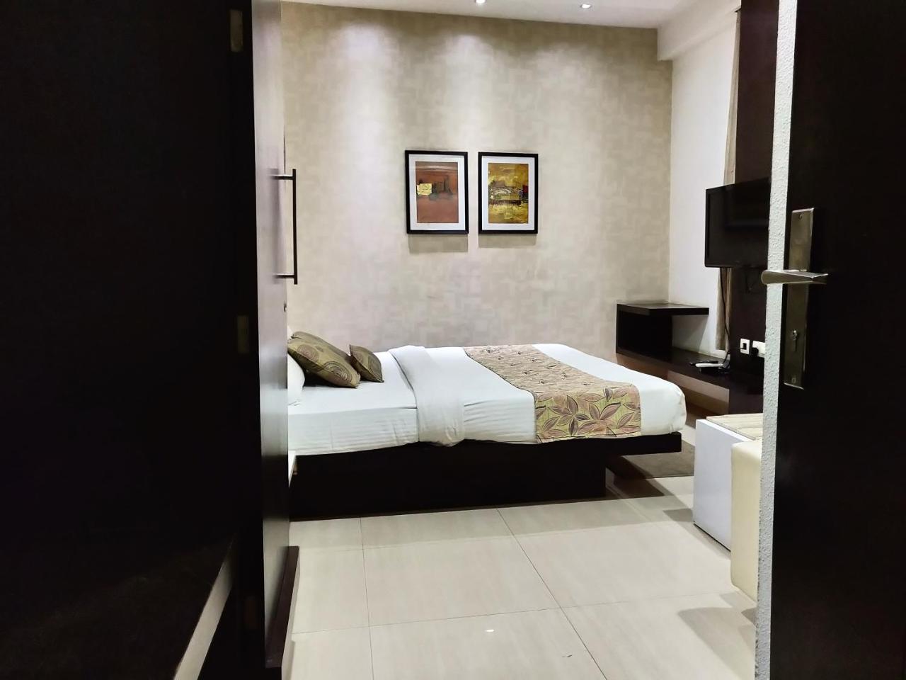 Hotel Rockland Dźajpur Zewnętrze zdjęcie